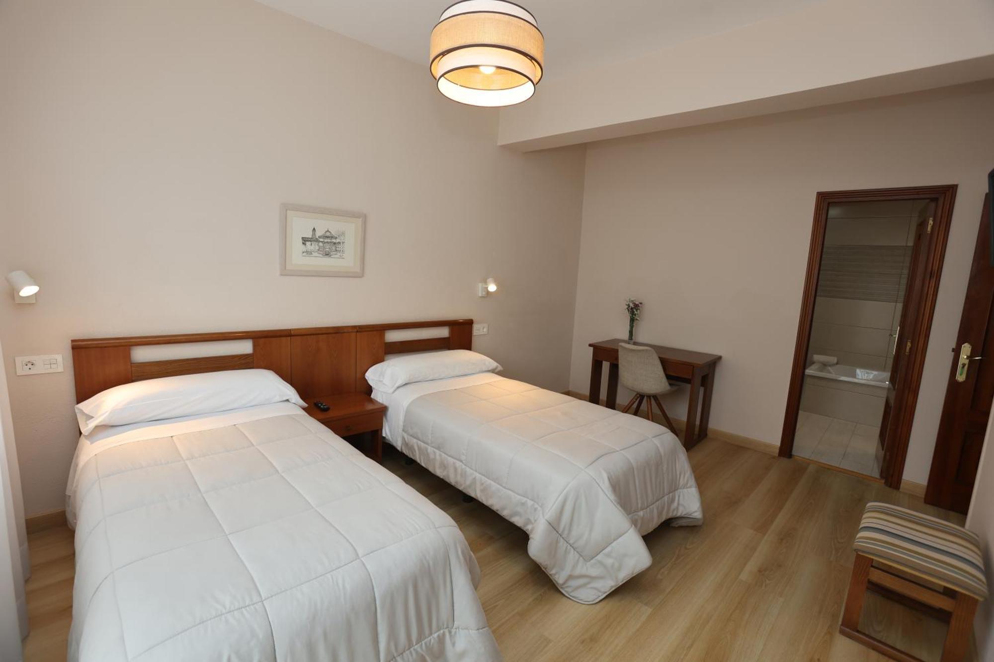 Hotel Ros Mary Ribadeo Esterno foto