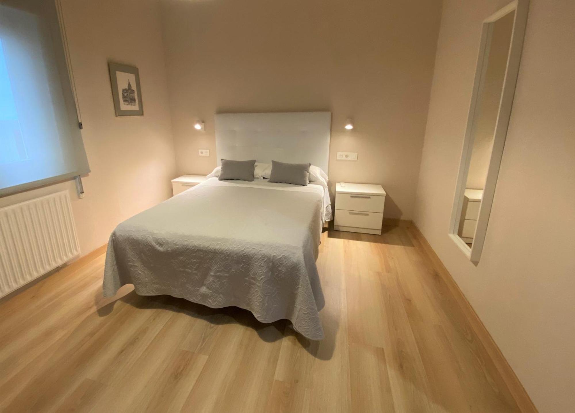 Hotel Ros Mary Ribadeo Esterno foto