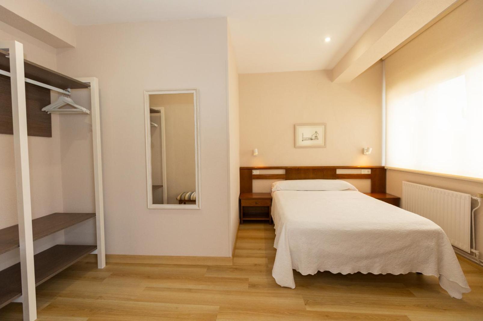 Hotel Ros Mary Ribadeo Esterno foto